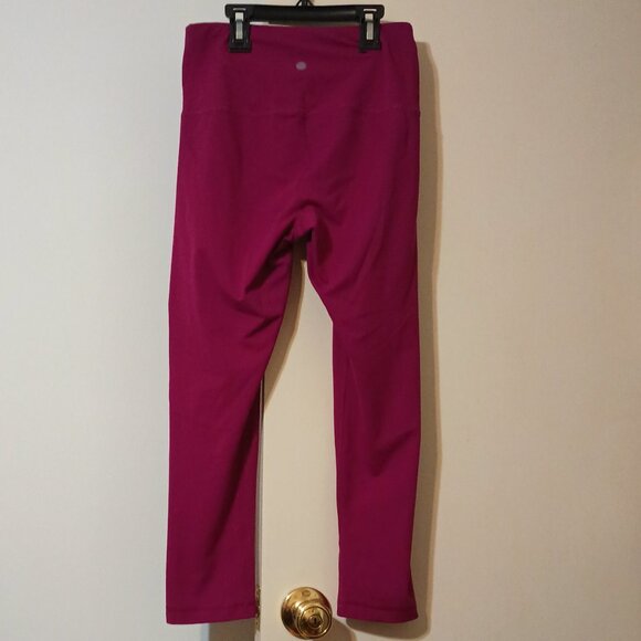 EUC ~ Yogalicious' Merlot Colored Ultra Soft Lightweight Leggings (Size:  Small) - Picture 3 of 5